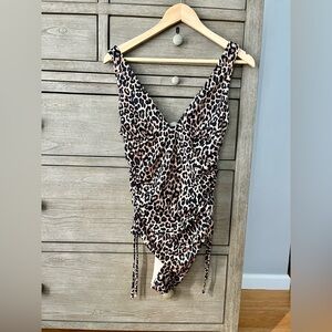 Like New! Victoria’s Secret Leopard Plunge Ruched Swimsuit! Size L